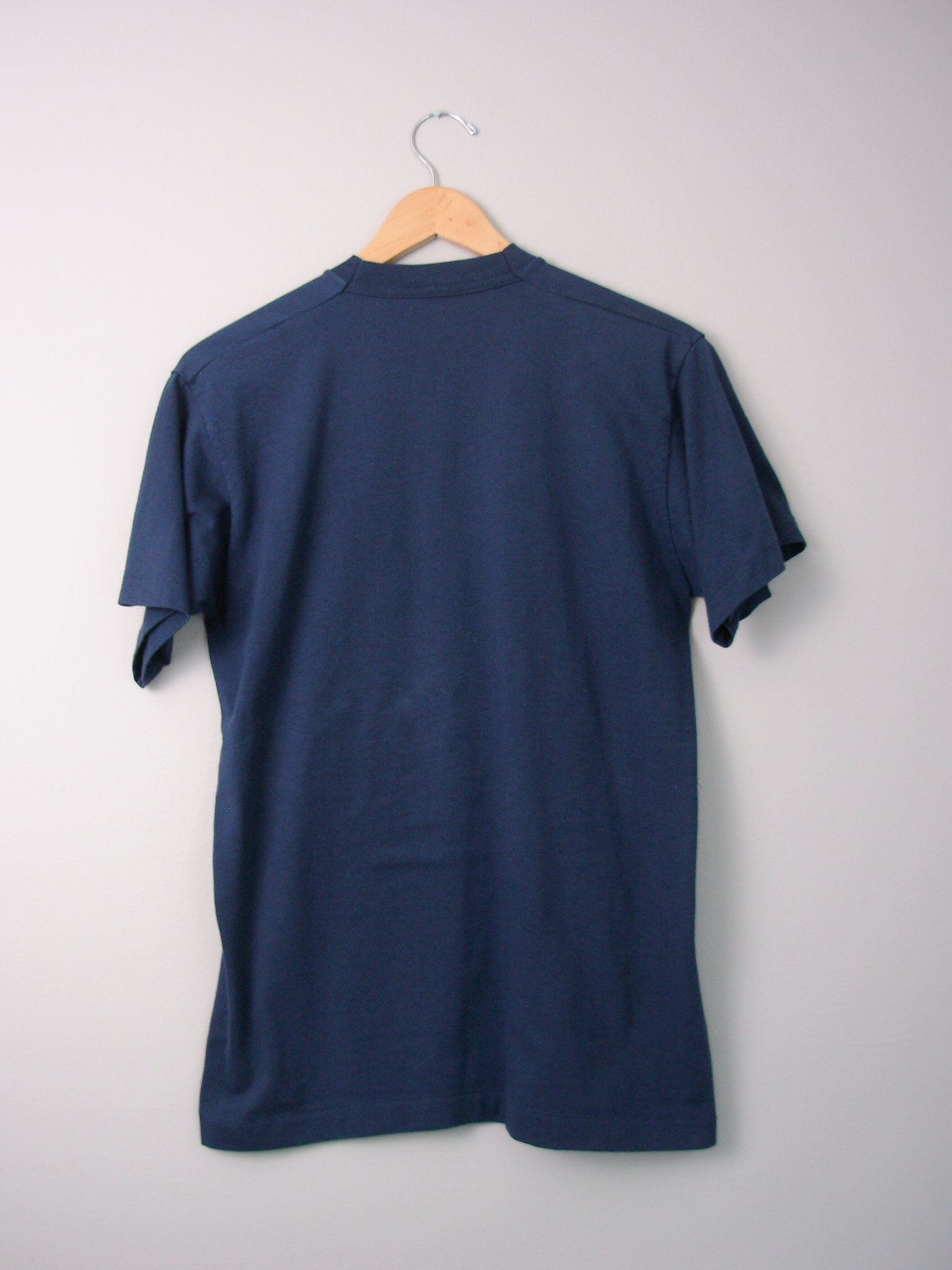 80's Quebec Dancing Women tee shirt, size medium