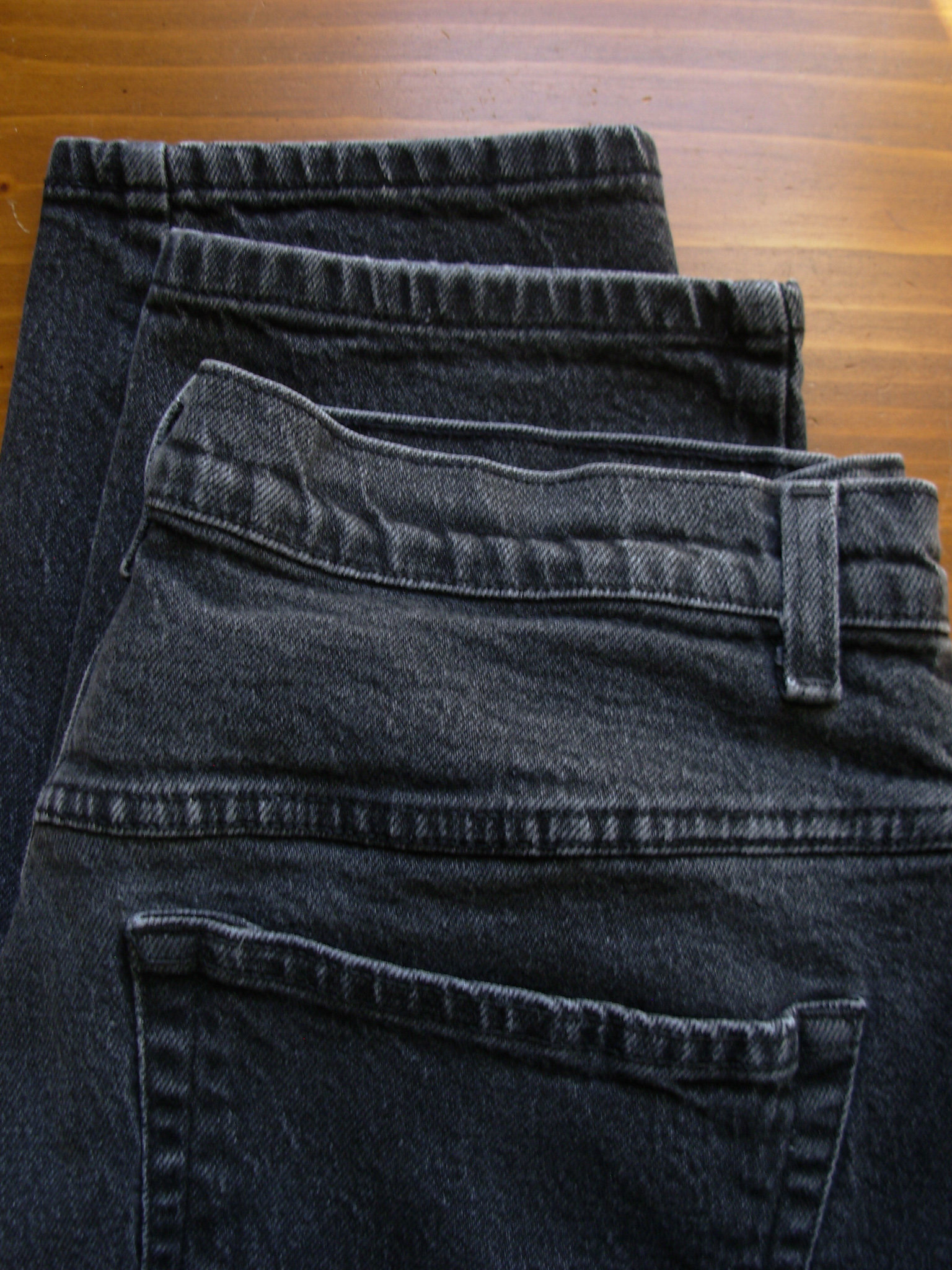 90's high waisted black stretch jeans with tapered leg, women's size 16 / 18