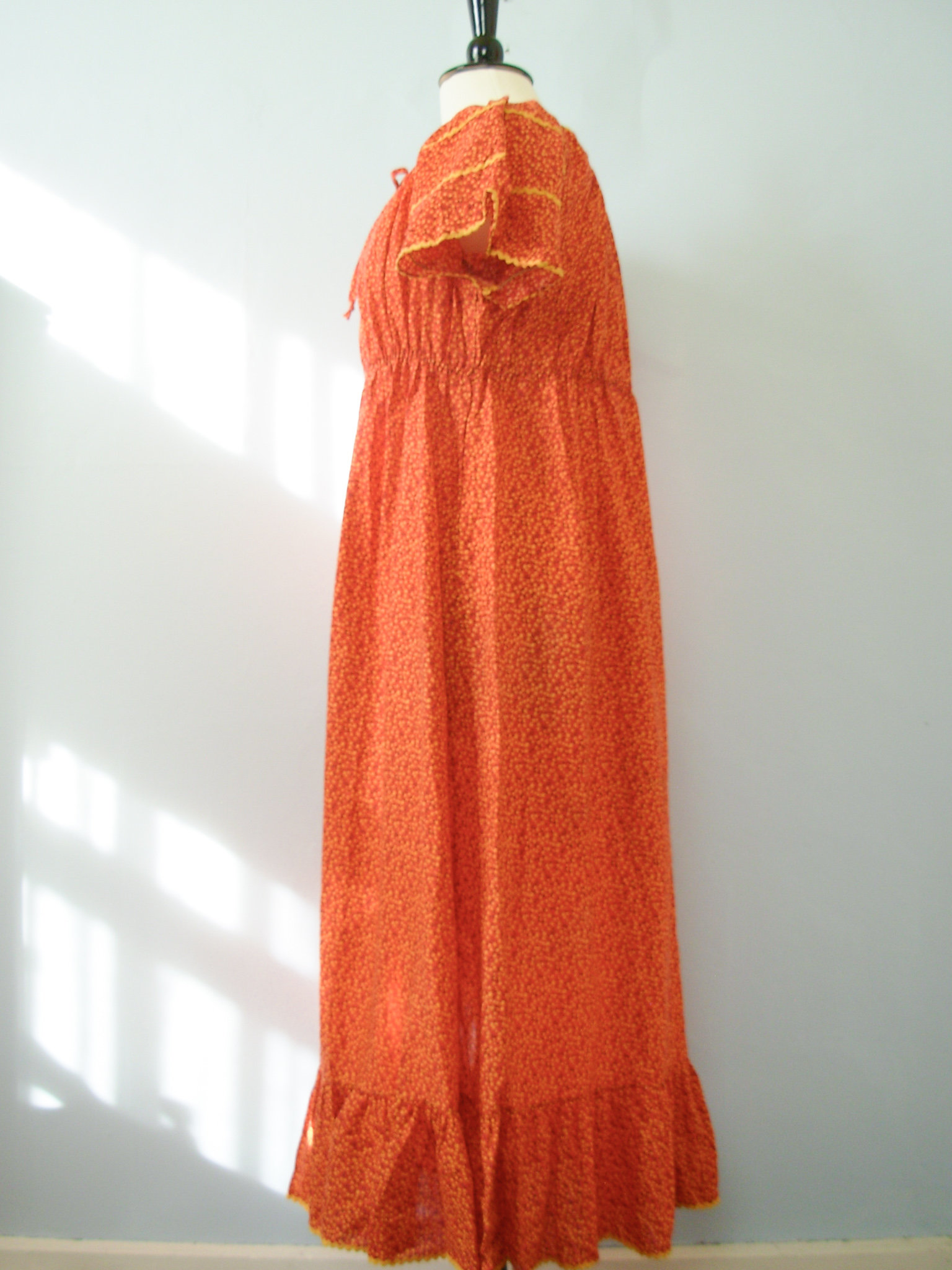 70's ditsy calico red prairie dress, women's size large