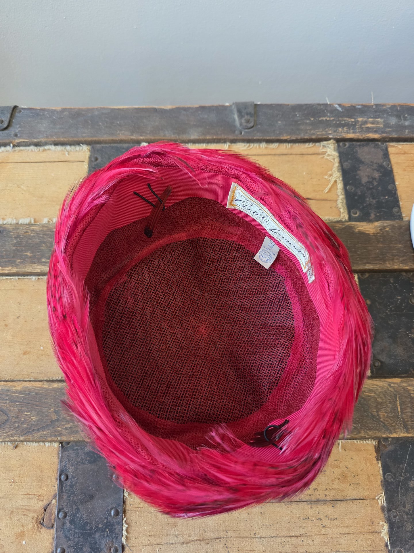 1950 Cecille Lorraine fuchsia pink feather pill box hat