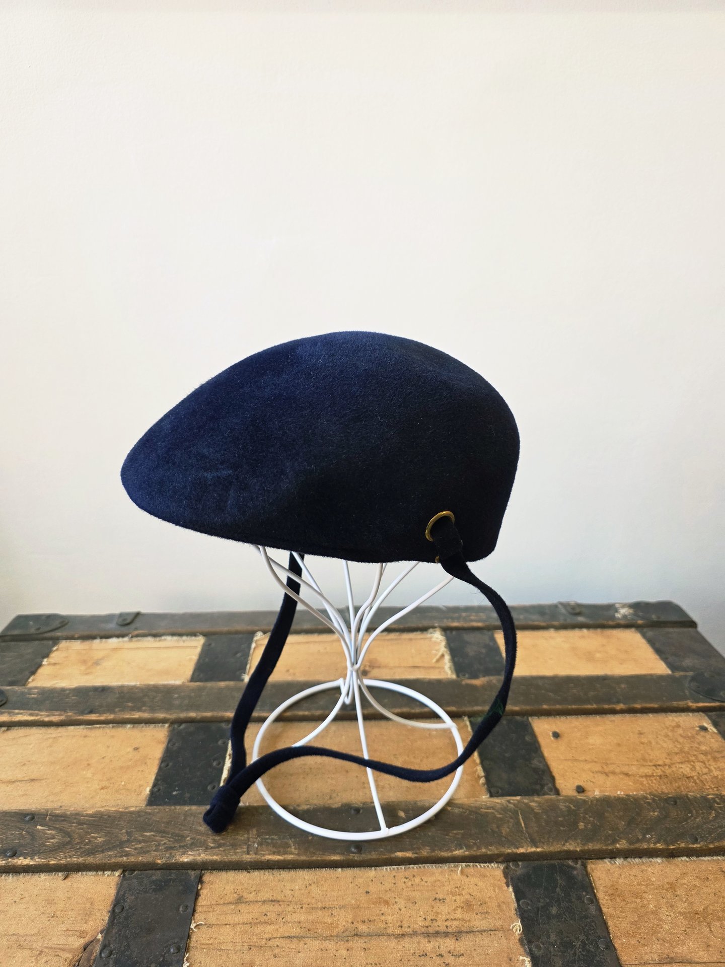 1960 Paris Boutique navy blue fur felt driving hat