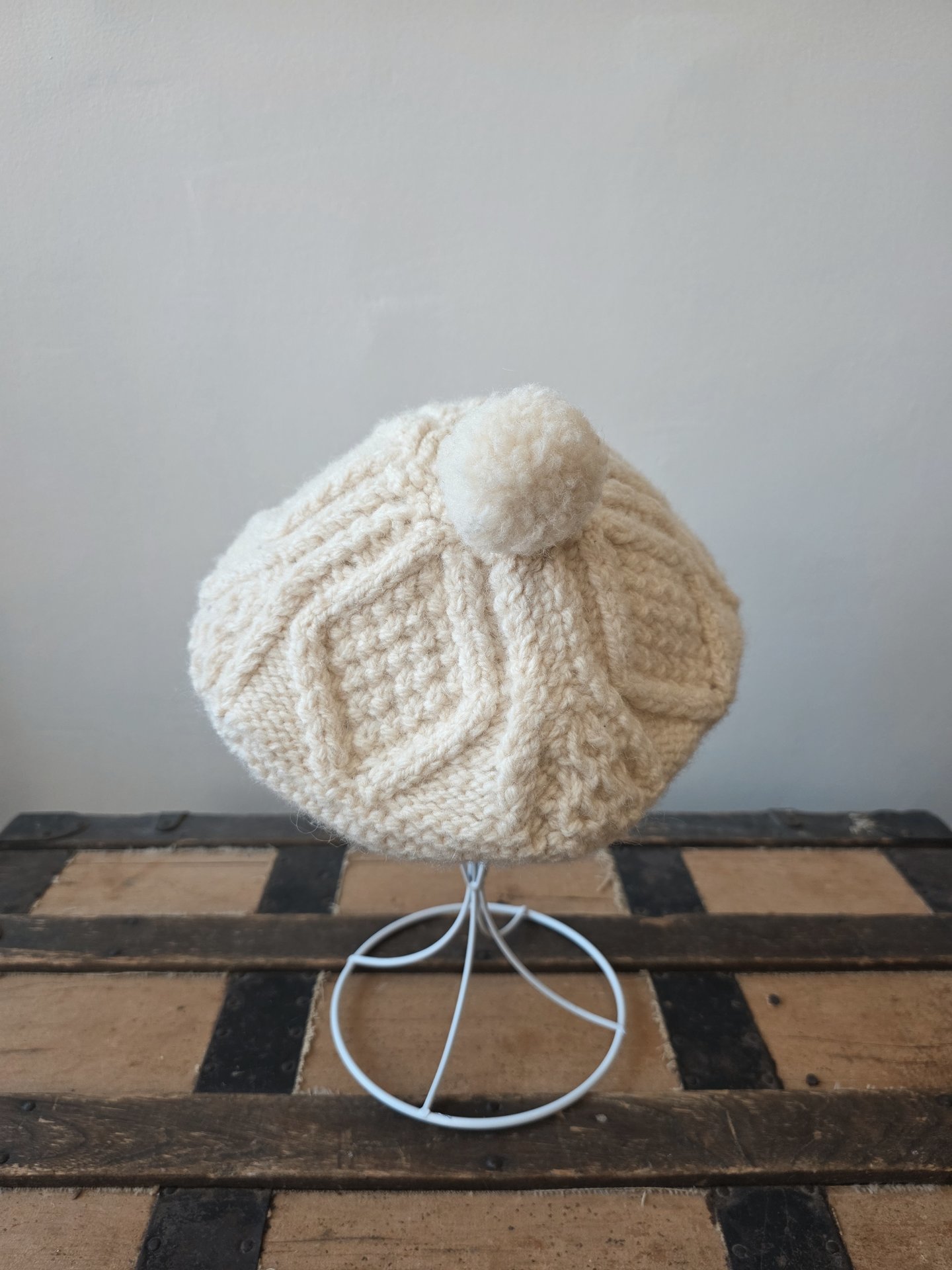 1960 Loch Garman Irish ecru wool beret