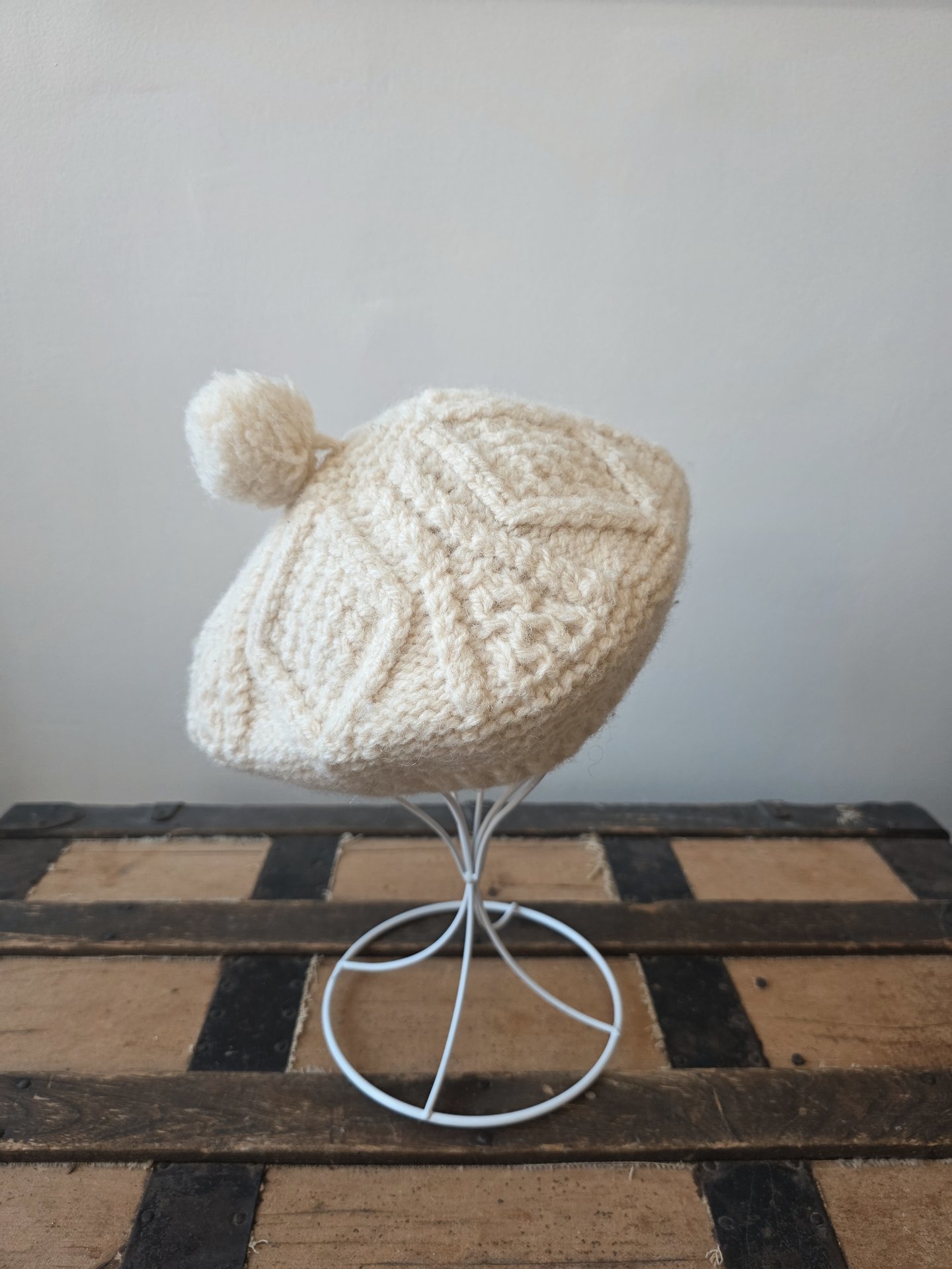 1960 Loch Garman Irish ecru wool beret