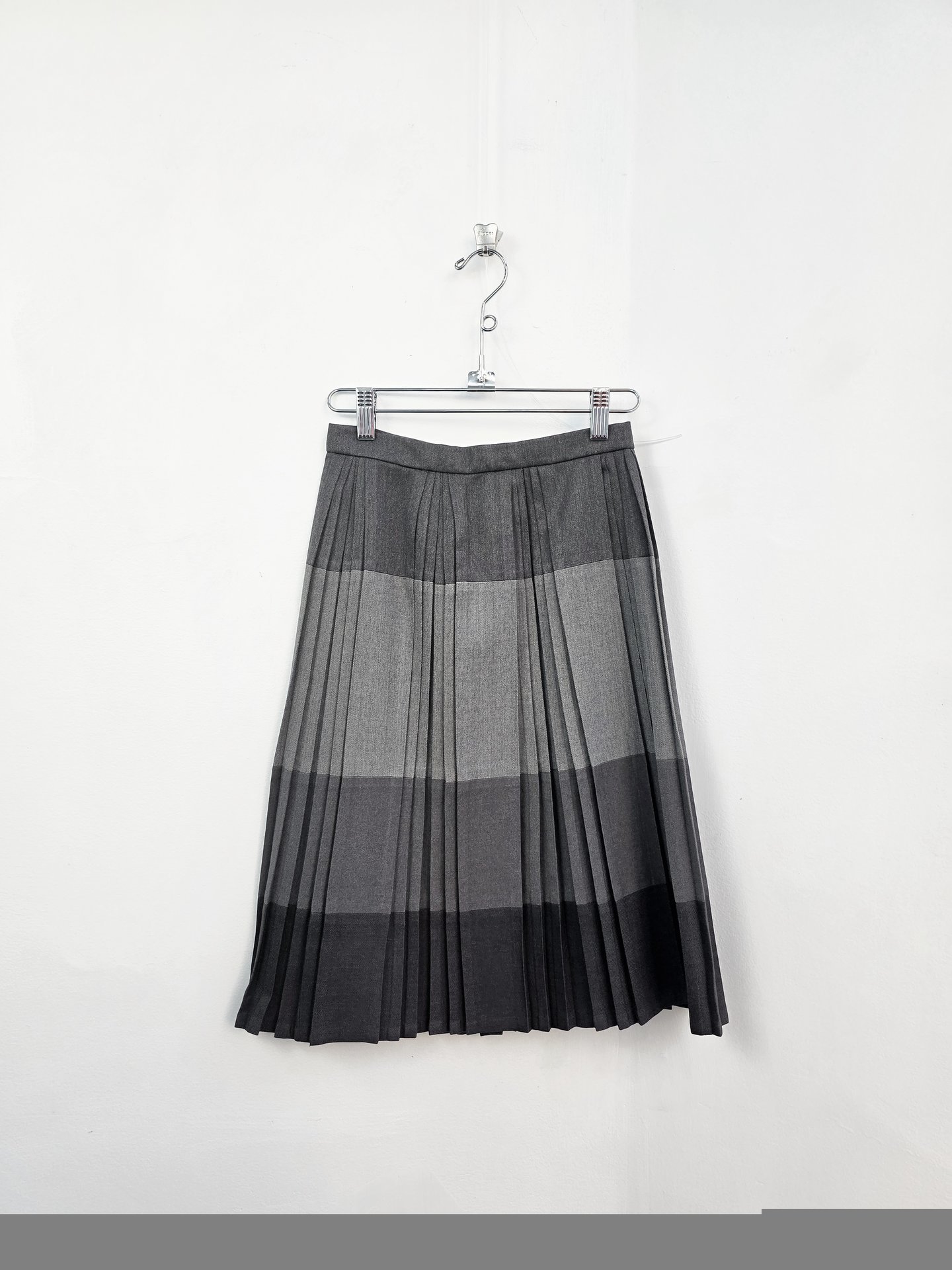 1970 grey pleated skirt, xs