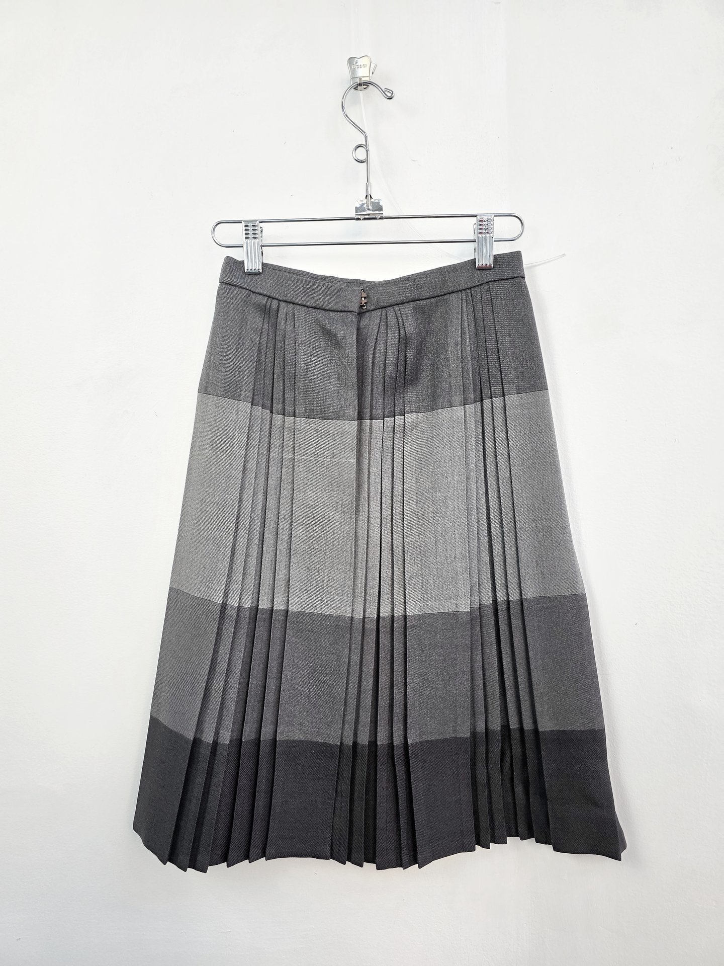1970 grey pleated skirt, xs