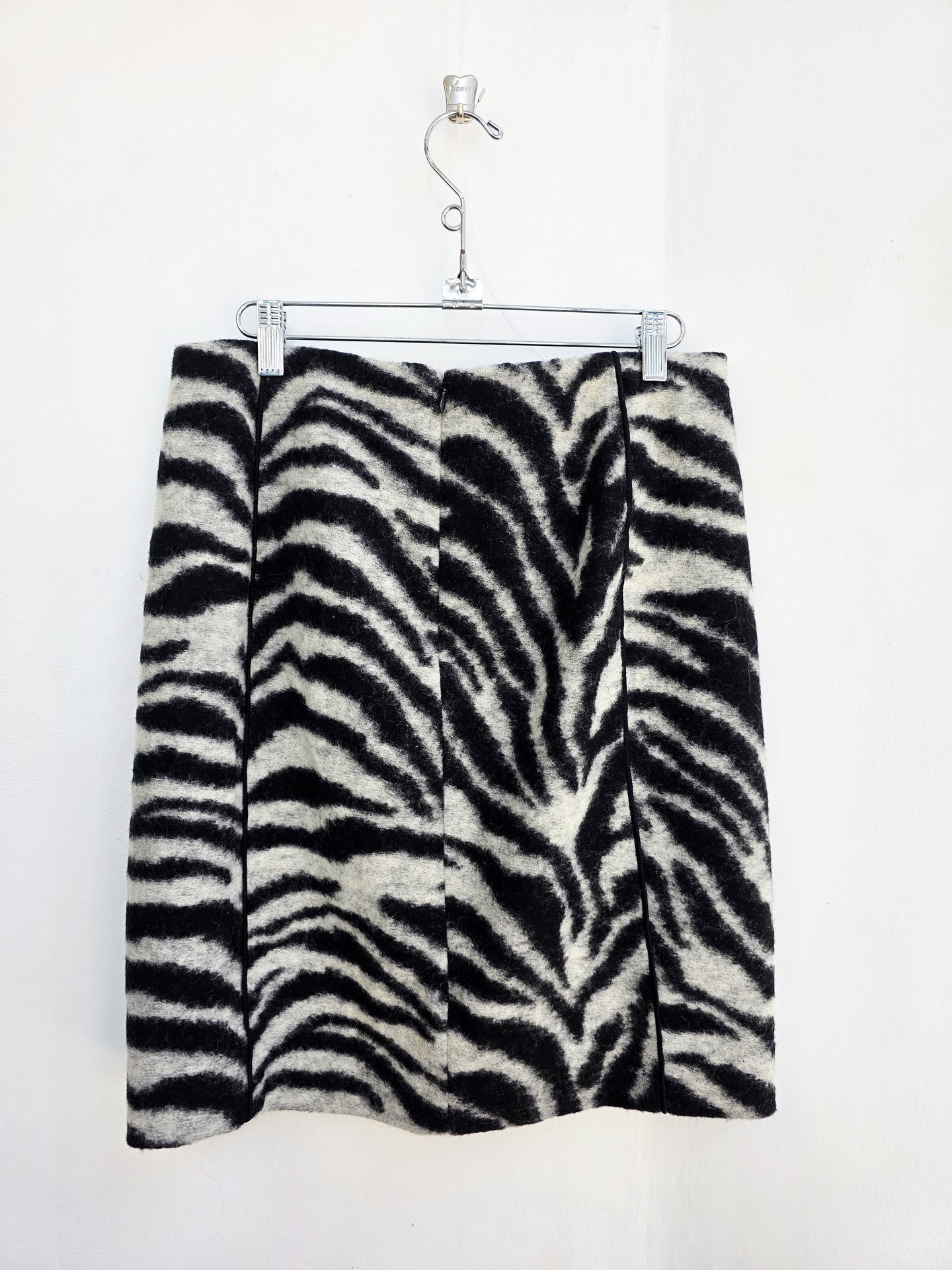 2000 wool zebra mini skirt, medium 8