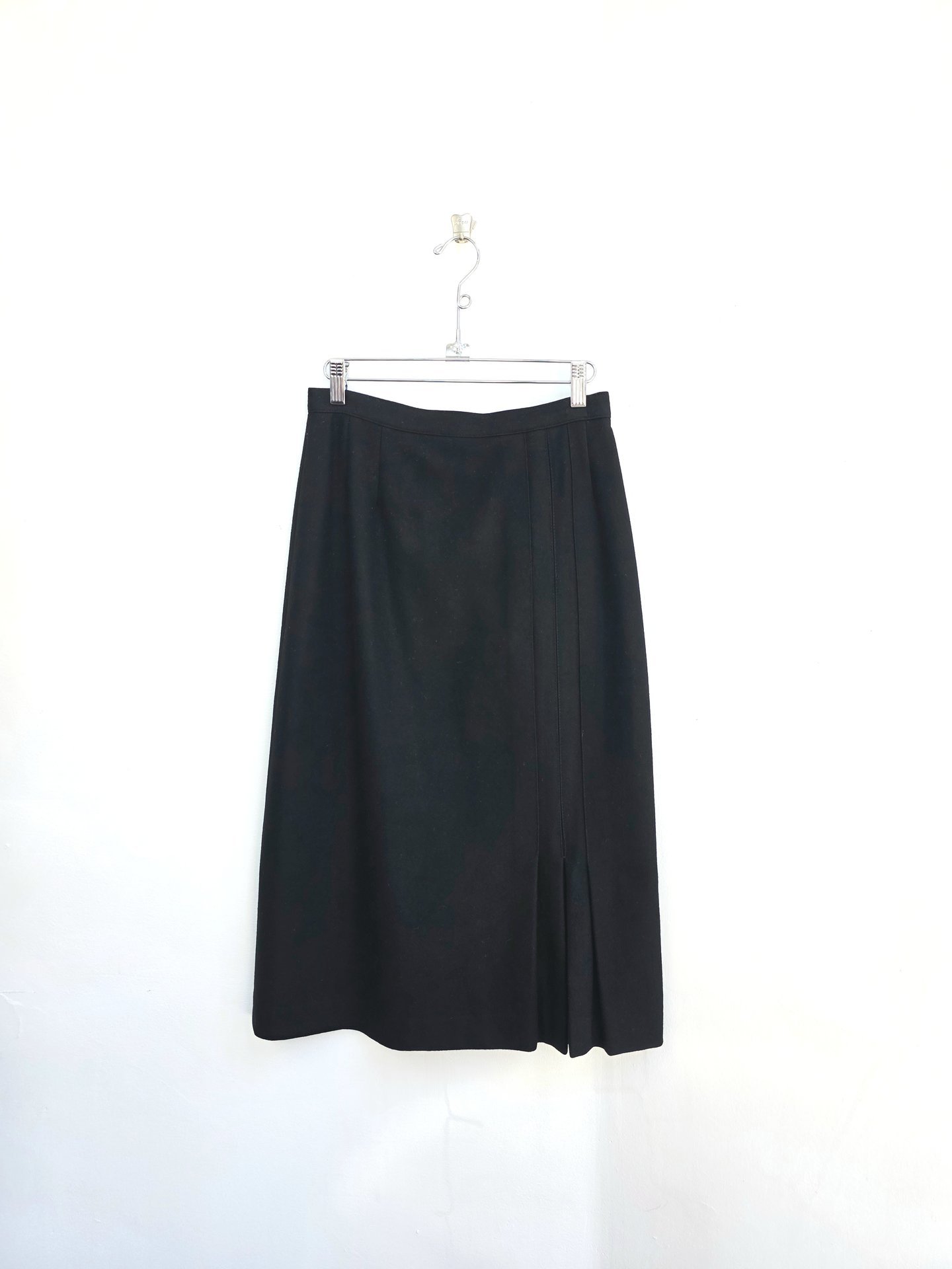 1980 black wool long pencil skirt, medium 8