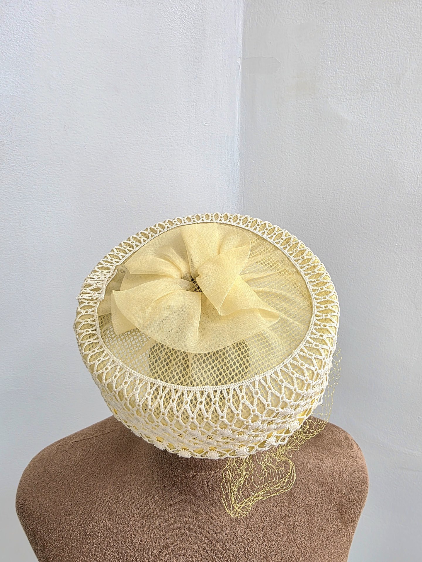 1960 Mr. John Capric pale yellow pill box hat