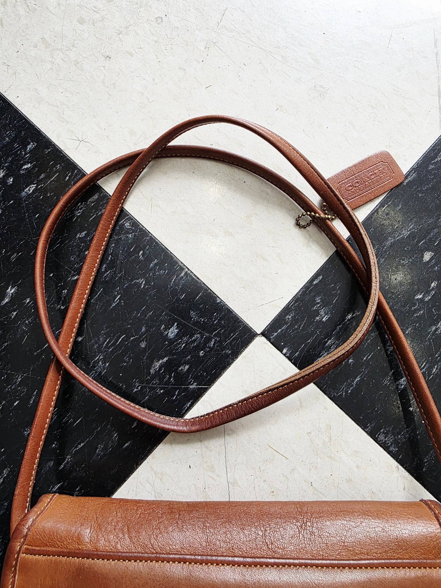 1980 COACH Dinky brown leather crossbody bag