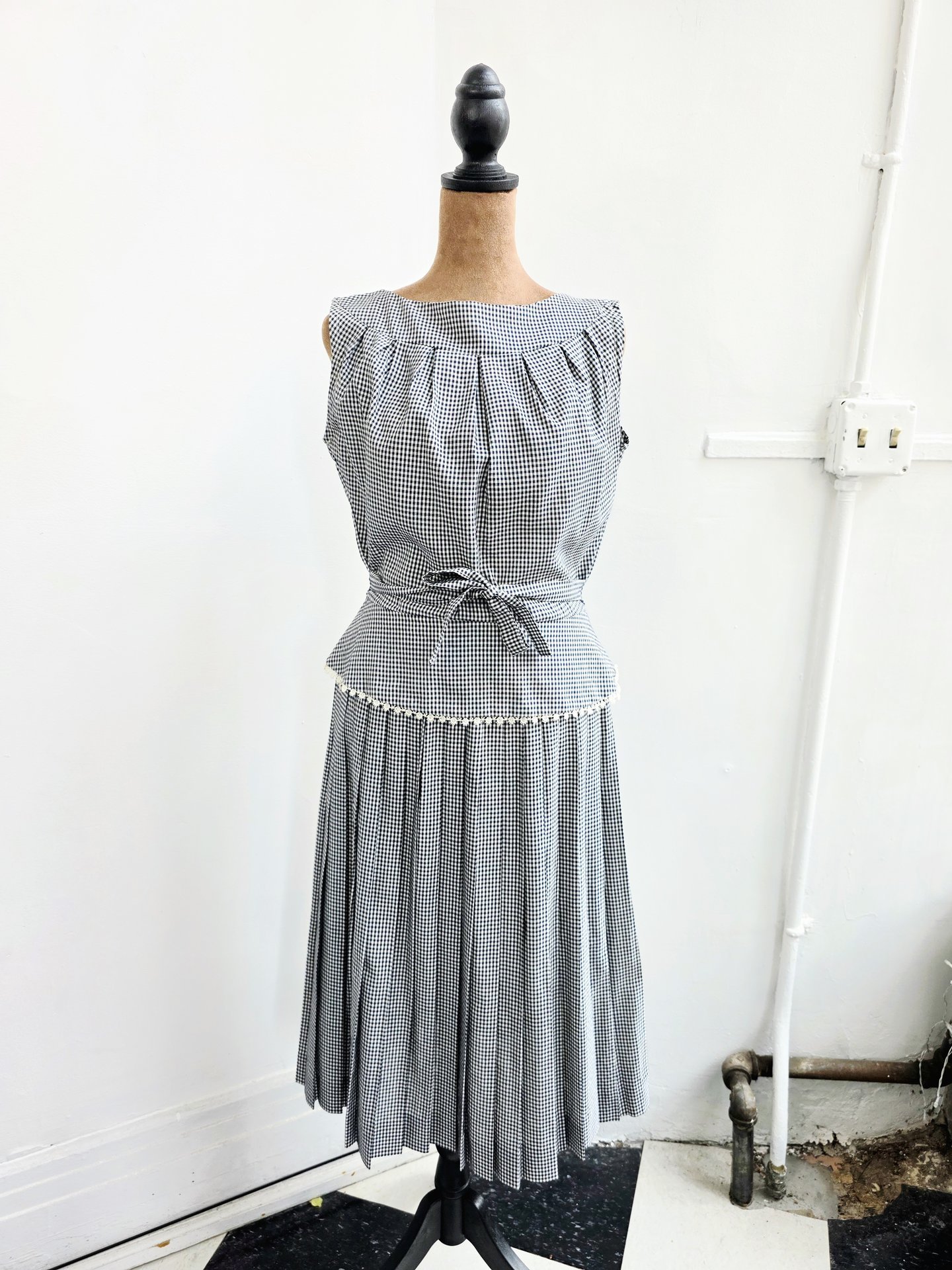 1940 gingham peplum blouse + pleated skirt set, size small