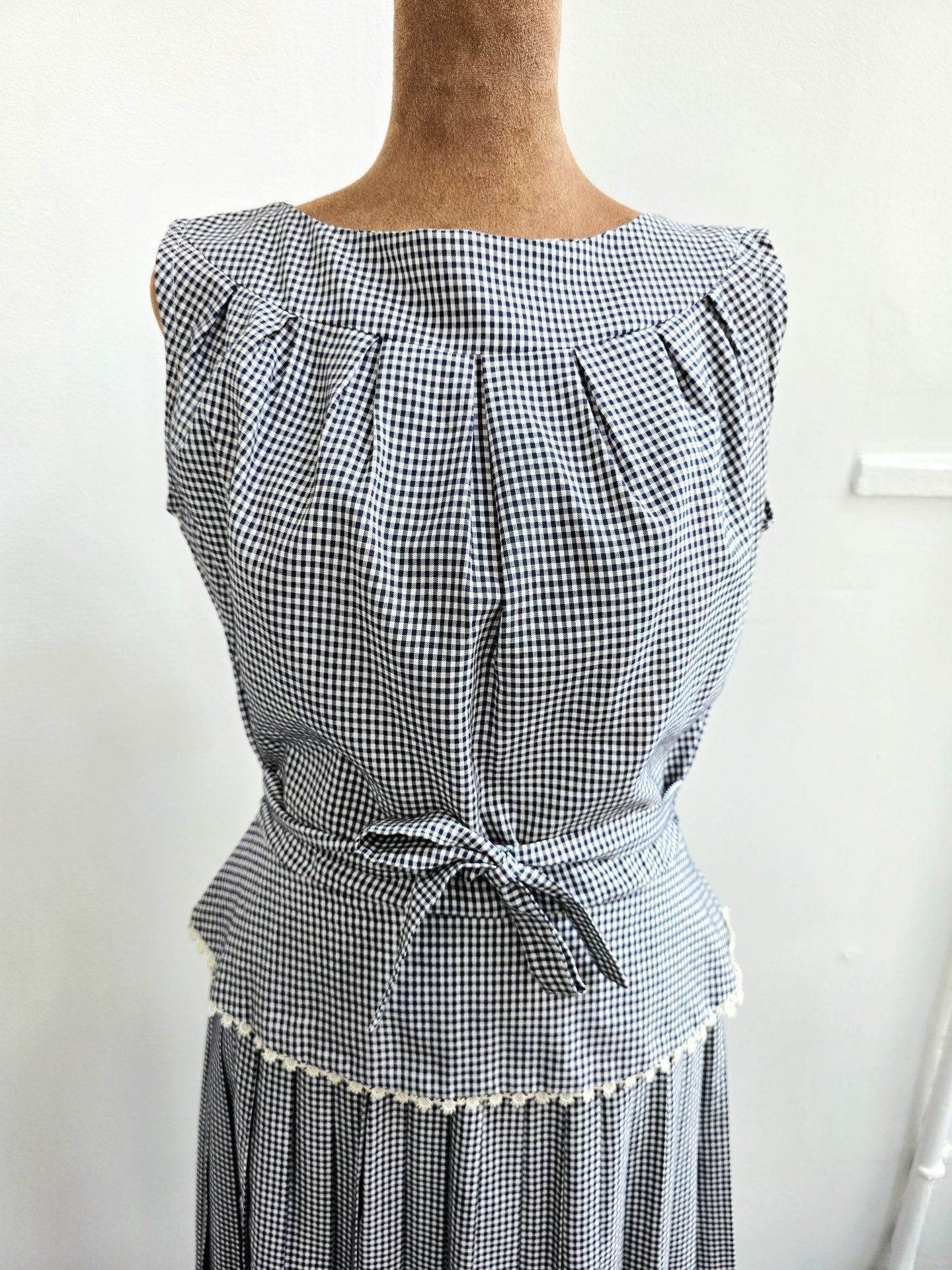 1940 gingham peplum blouse + pleated skirt set, size small