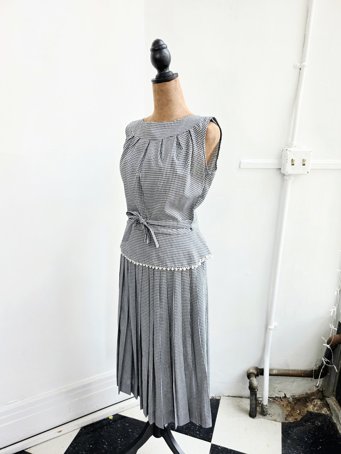 1940 gingham peplum blouse + pleated skirt set, size small