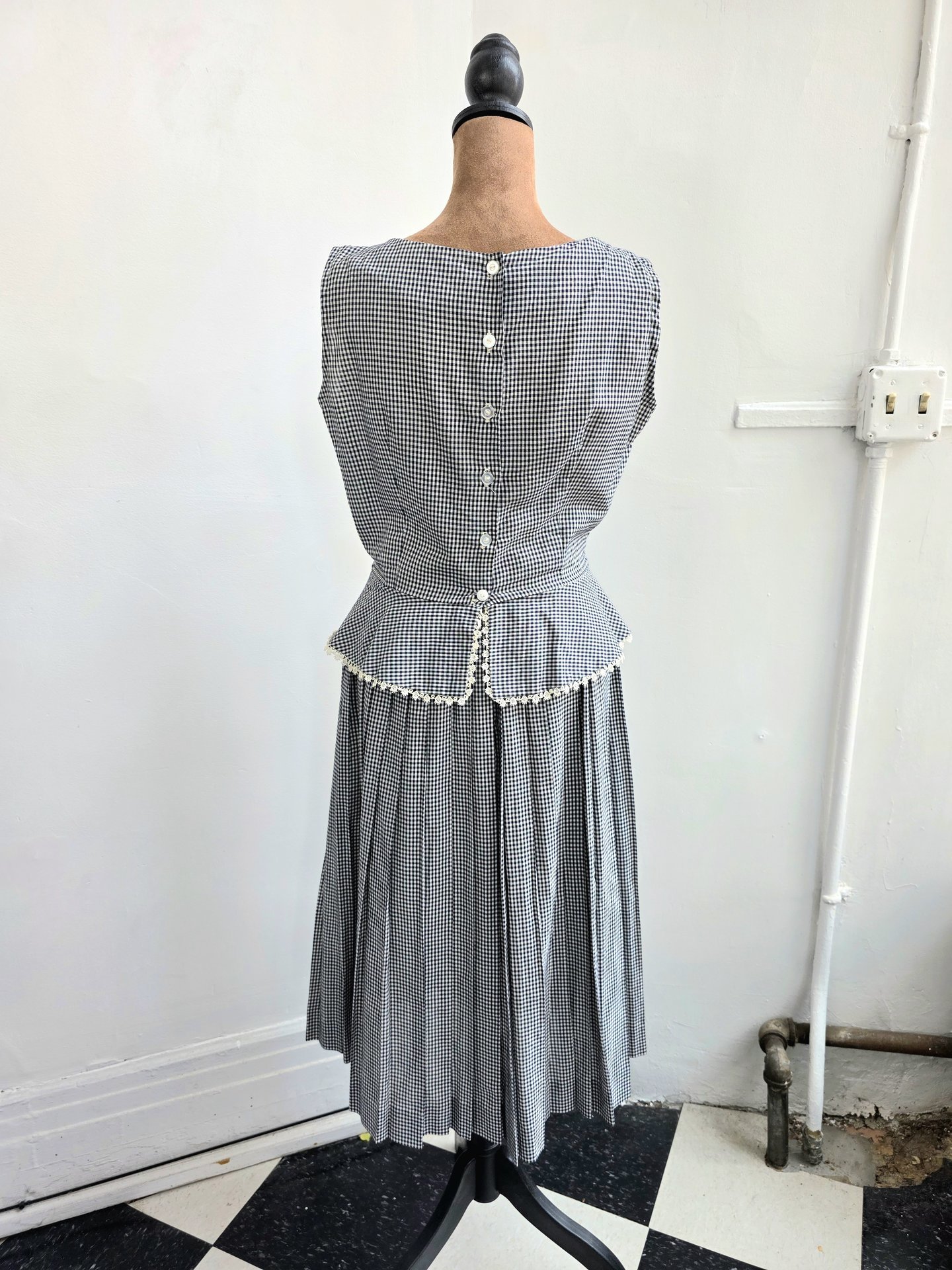1940 gingham peplum blouse + pleated skirt set, size small