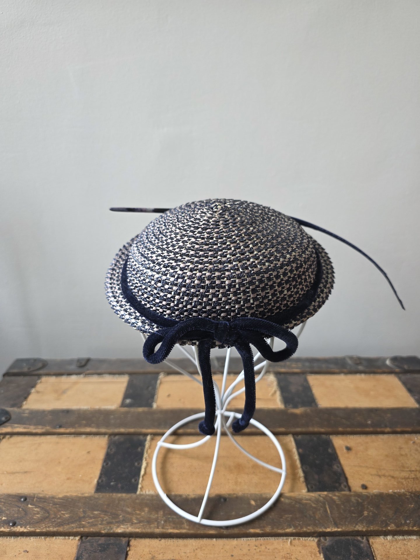 1940 Navy and white fascinator hat with feather