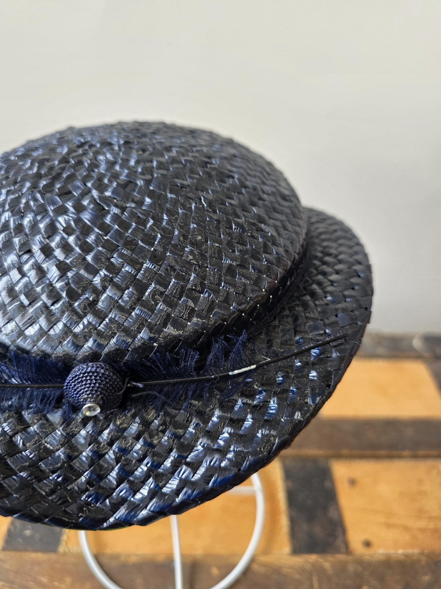 1940 dark blue navy fascinator hat with feather