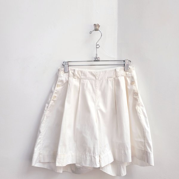 1930 white pleated tennis shorts, size 26