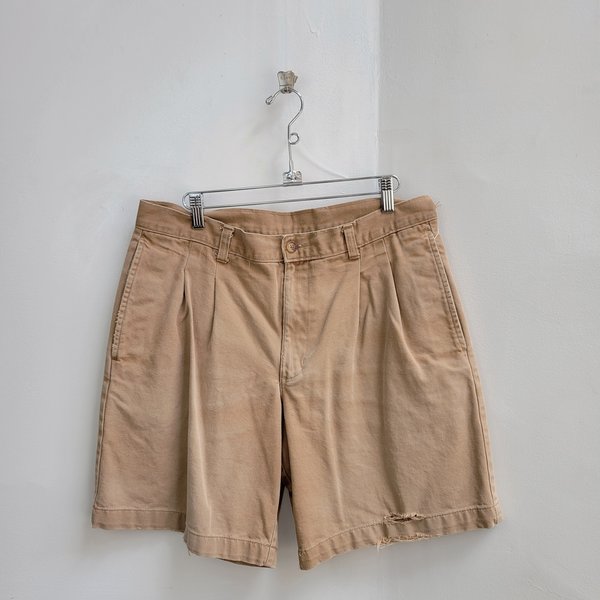 1990 INC distressed pleated khaki shorts, size 34