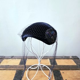 1950 blue velvet crescent fascinator hat