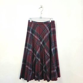 1970 burgundy plaid wool pleated skirt, small